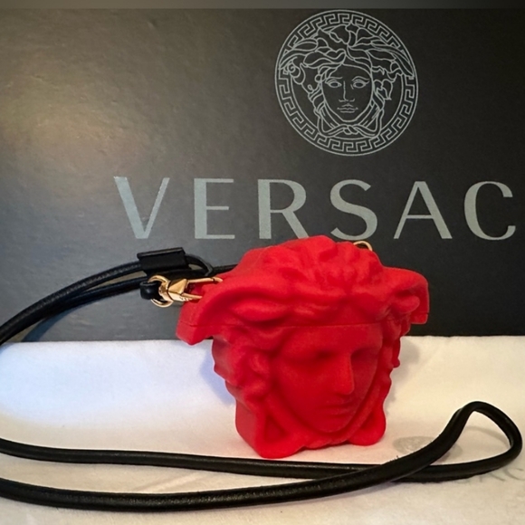 Authentic Versace airpods case with leather straps - Picture 7 of 10